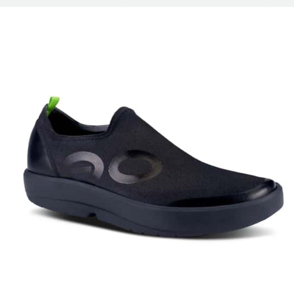Oofos Men's OOmg eeZee Low Shoe -Recovery Black Size 11 NIB - Picture 12 of 13